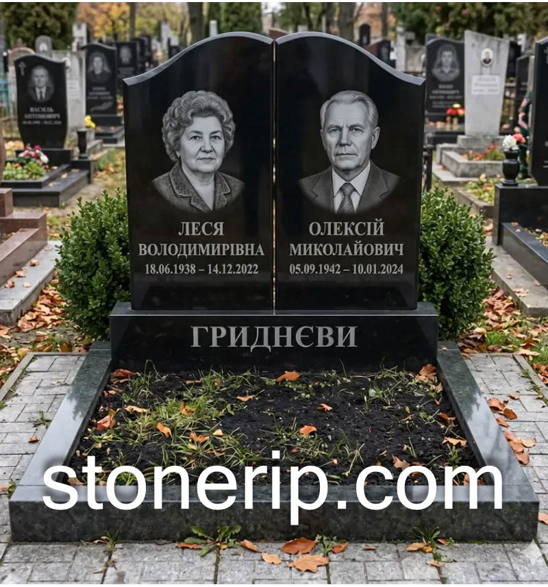 Классический двойной памятник из черного гранита Габбро ДВГ032